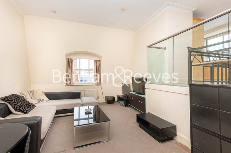 3 bedrooms flat to rent in Whitehall, St James, SW1A-image 1