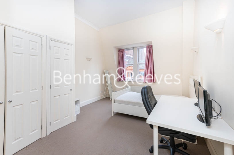 3 bedrooms flat to rent in Whitehall, St James, SW1A-image 13