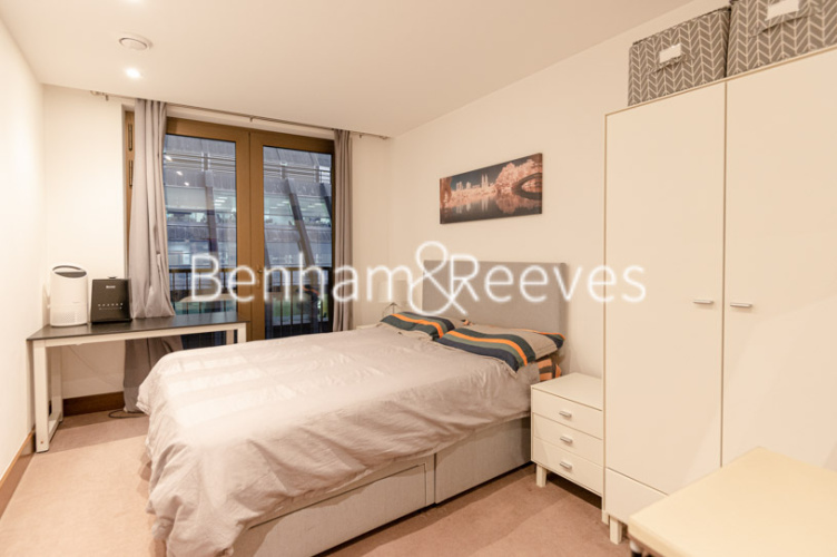 2  bedrooms flat to rent in St Dunstans House, Fetter Lane, EC4A-image 3