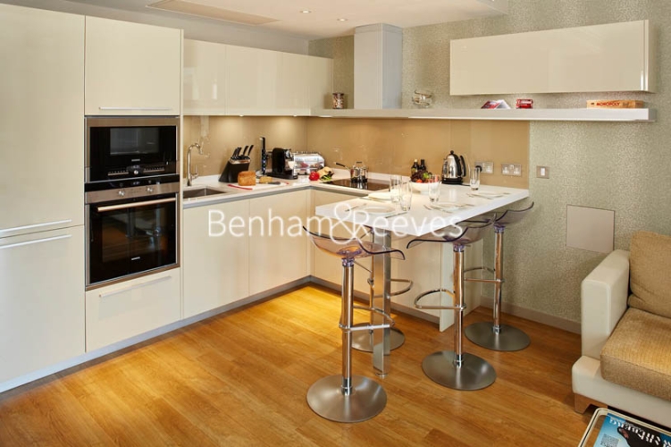 2 bedrooms flat to rent in Cheval Three Quays, City, EC3R-image 2