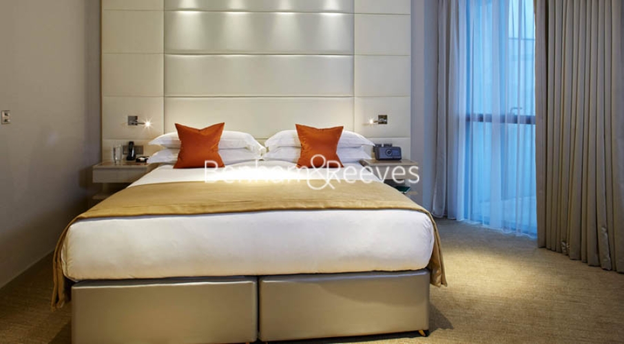 2  bedrooms flat to rent in Cheval Three Quays, City, EC3R-image 2