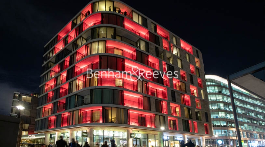 2  bedrooms flat to rent in Cheval Three Quays, City, EC3R-image 3
