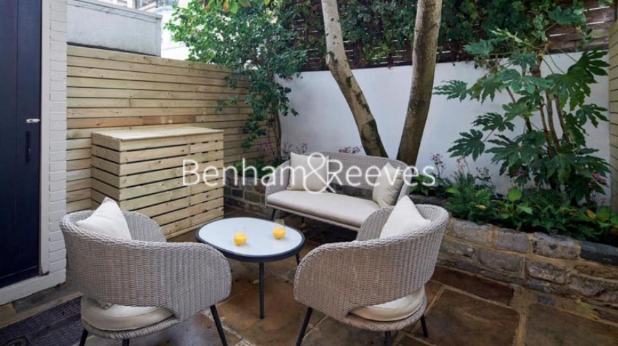 3  bedrooms flat to rent in Cheval Place, Knightsbridge, SW7-image 6