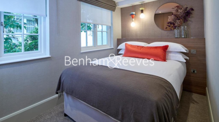3 bedrooms flat to rent in Cheval Place, Knightsbridge, SW7-image 10