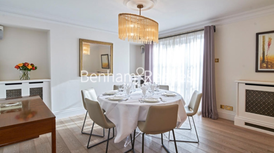 3 bedrooms flat to rent in Hyde Park Gate, Kensington, SW7-image 3