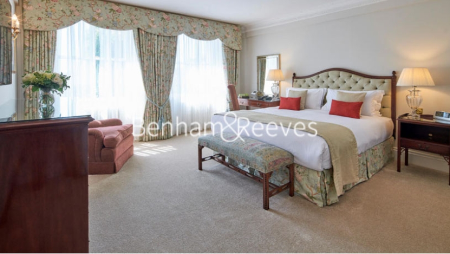 3 bedrooms flat to rent in Hyde Park Gate, Kensington, SW7-image 4