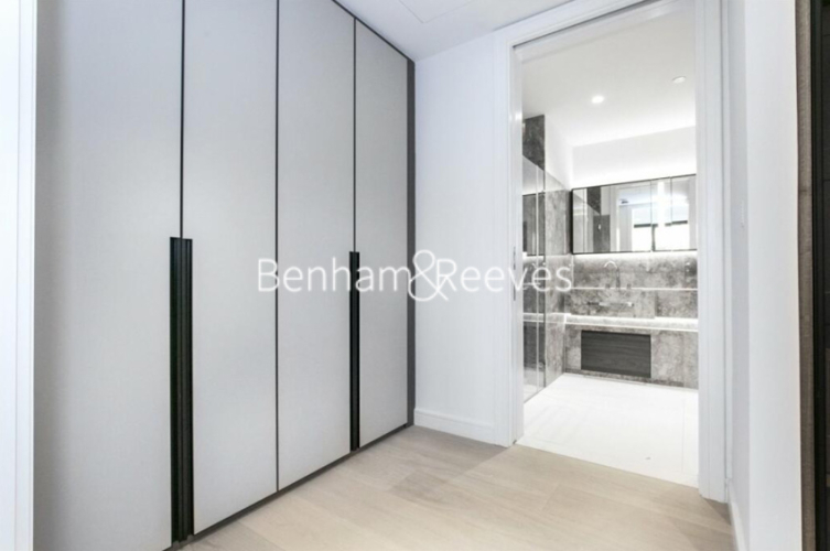 2  bedrooms flat to rent in Lincoln Square, Portugal Street, WC2A-image 8