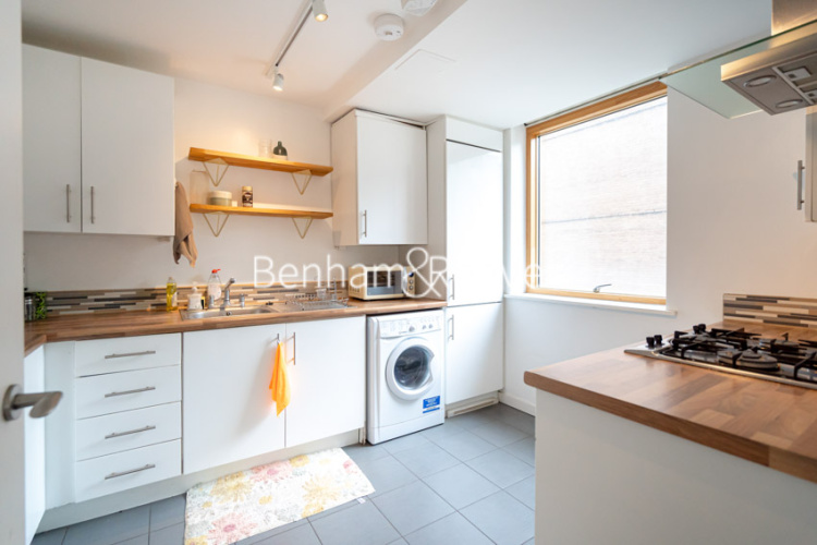 2 bedrooms flat to rent in Killick Street, City, N1-image 8