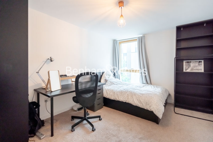 2 bedrooms flat to rent in Killick Street, City, N1-image 9