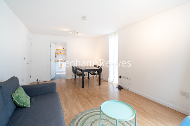 2 bedrooms flat to rent in Killick Street, City, N1-image 11