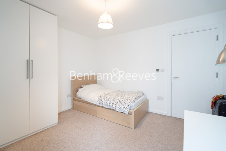 2 bedrooms flat to rent in Killick Street, City, N1-image 13