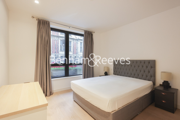 2  bedrooms flat to rent in Lincoln Square, 18 Portugal Street, WC2A-image 11