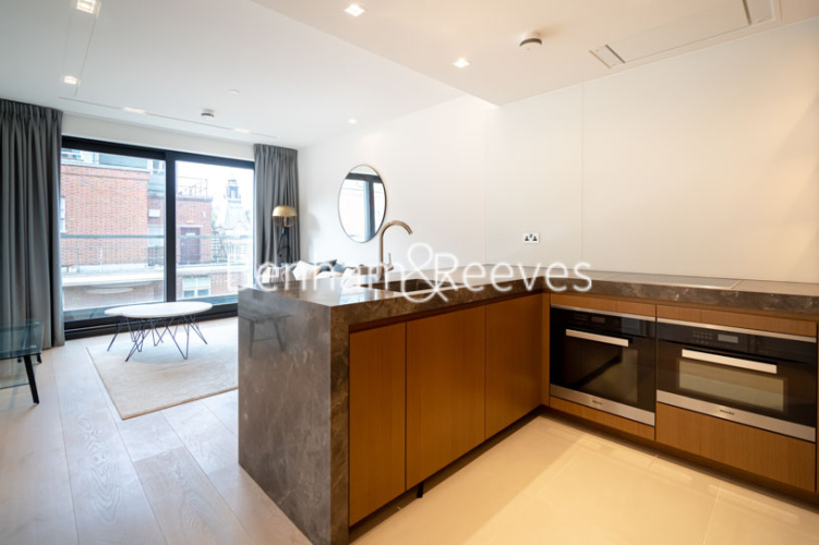 1  bedroom flat to rent in Lincoln Square, Portugal Street, WC2A-image 2