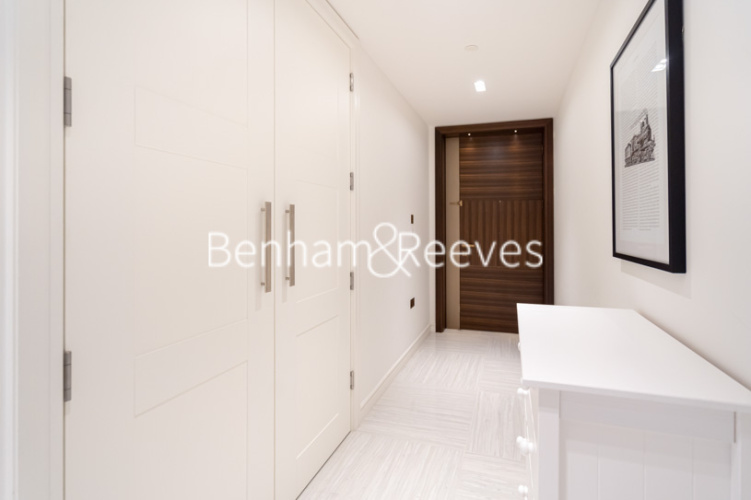 1  bedroom flat to rent in Lincoln Square, Portugal Street, WC2A-image 11