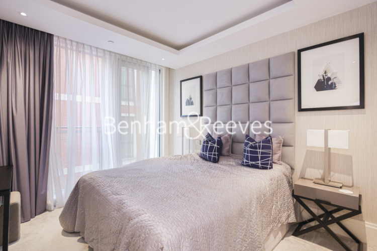1  bedroom flat to rent in Strand, Savoy House, WC2R-image 4