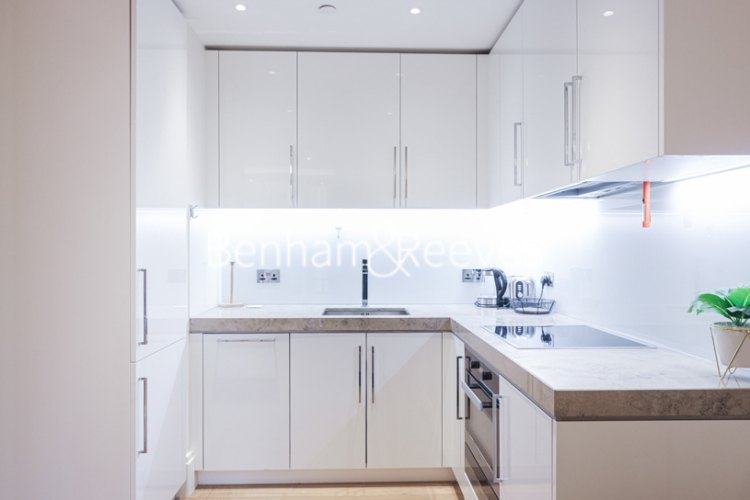 1  bedroom flat to rent in Strand, Savoy House, WC2R-image 9