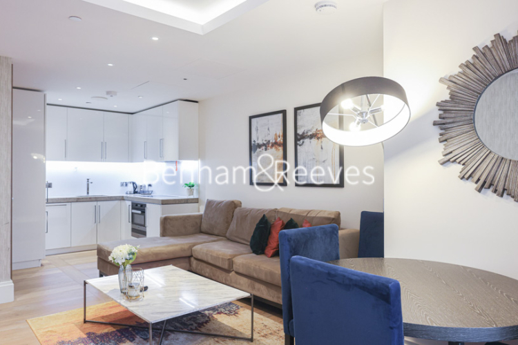 1  bedroom flat to rent in Strand, Savoy House, WC2R-image 18