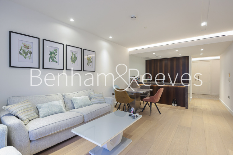 2  bedrooms flat to rent in Lincoln Square, Portugal Street, WC2A-image 1