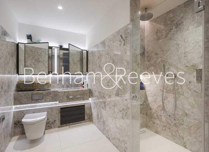 2  bedrooms flat to rent in Lincoln Square, Portugal Street, WC2A-image 9