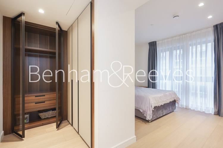 2  bedrooms flat to rent in Lincoln Square, Portugal Street, WC2A-image 14