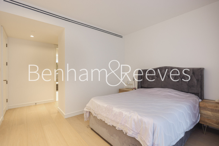 2  bedrooms flat to rent in Lincoln Square, Portugal Street, WC2A-image 15