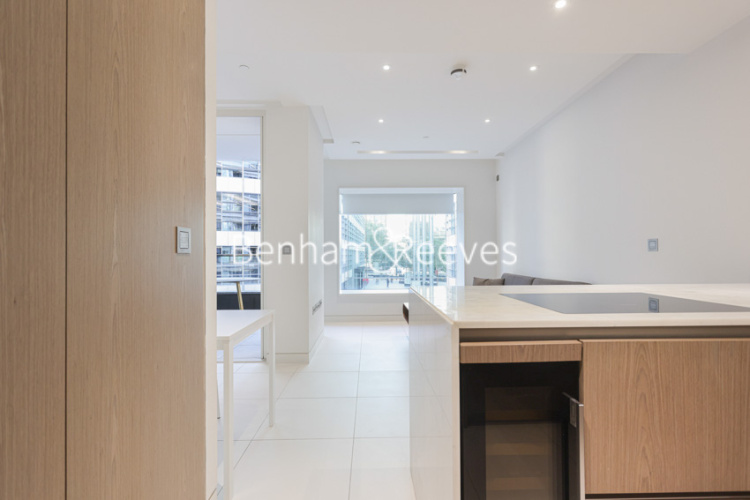 1  bedroom flat to rent in Landmark Place, Water Lane, EC3R-image 17