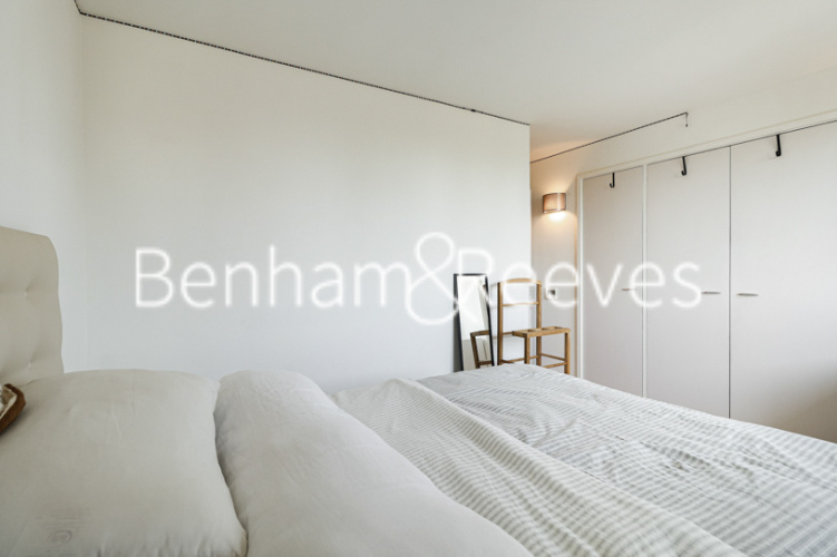 2  bedrooms flat to rent in Westminster Bridge Road, City, SE1-image 17