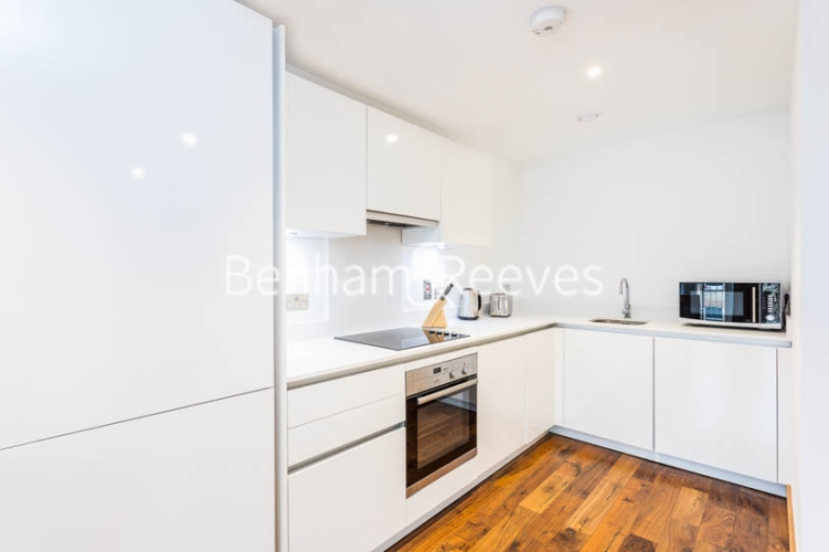 1 bedroom flat to rent in Diss Street, Shoreditch, E2-image 2