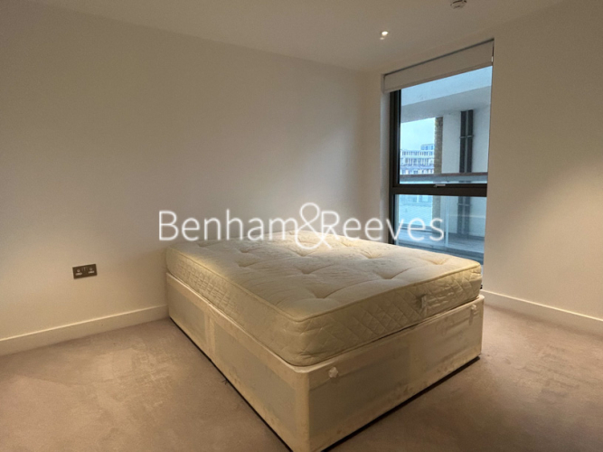 1  bedroom flat to rent in Canalside Square, Islington, N1-image 3
