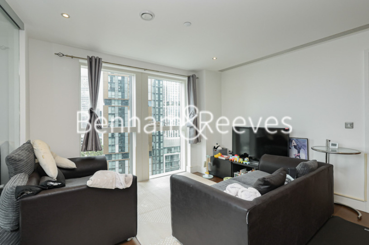 3  bedrooms flat to rent in Talisman Tower, Lincoln Plaza, E14-image 1