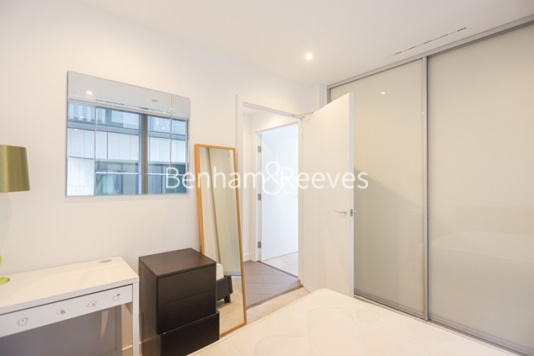 3 bedrooms flat to rent in City Road, Shoreditch, EC1V-image 19