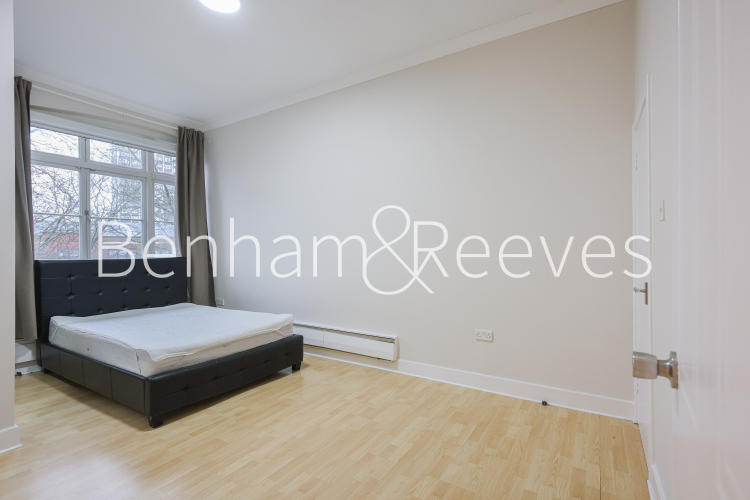 2  bedrooms flat to rent in St. John Street, Clerkenwell, EC1V-image 3