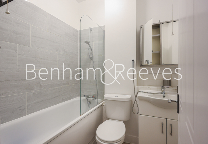 2  bedrooms flat to rent in St. John Street, Clerkenwell, EC1V-image 4