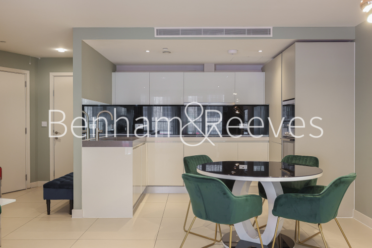 2 bedrooms flat to rent in Bezier Apartments, City Road,EC1Y-image 3