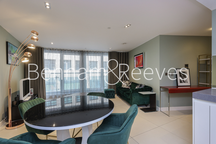 2 bedrooms flat to rent in Bezier Apartments, City Road,EC1Y-image 16