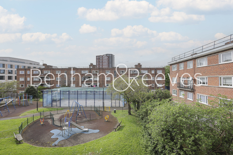 3  bedrooms flat to rent in Norris House, Colville Estate, N1-image 10