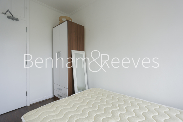 3  bedrooms flat to rent in Norris House, Colville Estate, N1-image 18