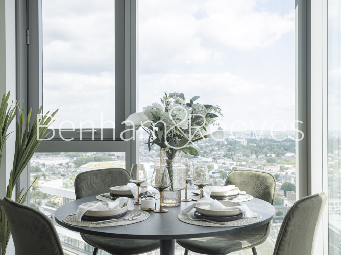 2  bedrooms flat to rent in Valencia Tower, Bollinder Place, EC1V-image 3