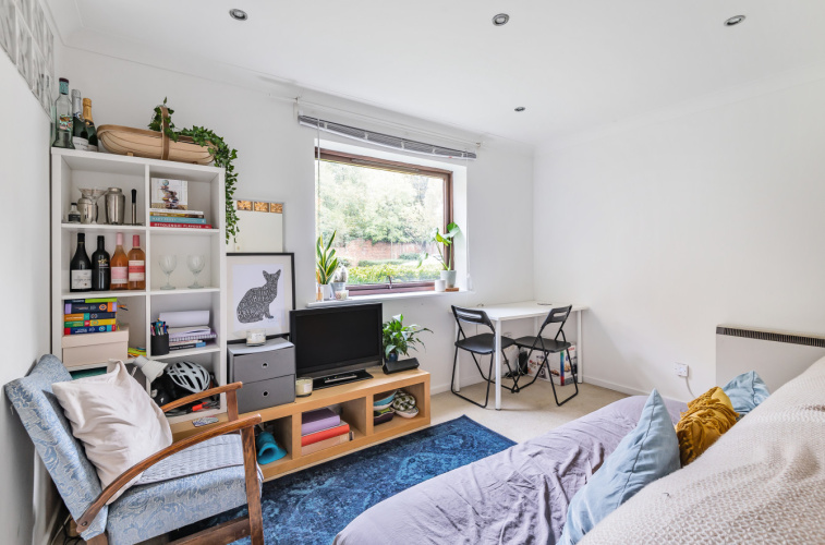 1 bedroom flat to rent in Tinniswood Close, Drayton Park, N5-image 1