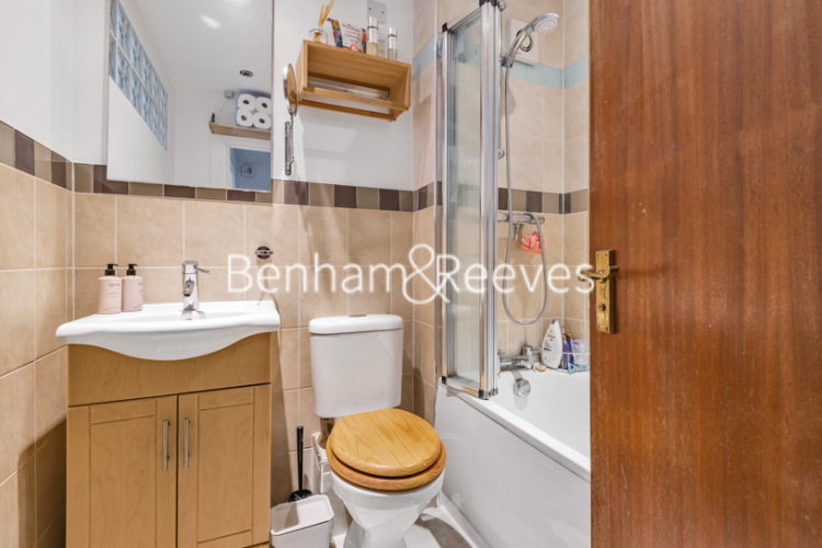 1 bedroom flat to rent in Tinniswood Close, Drayton Park, N5-image 5