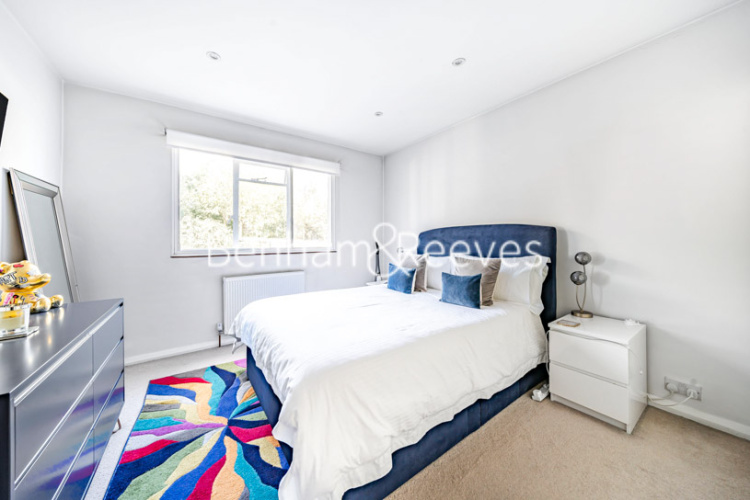 1  bedroom flat to rent in Fisher House, Ward Road, N19-image 4