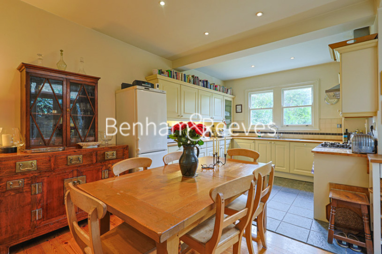 5  bedrooms house to rent in Archibald Road, Tufnell Park, N7-image 3