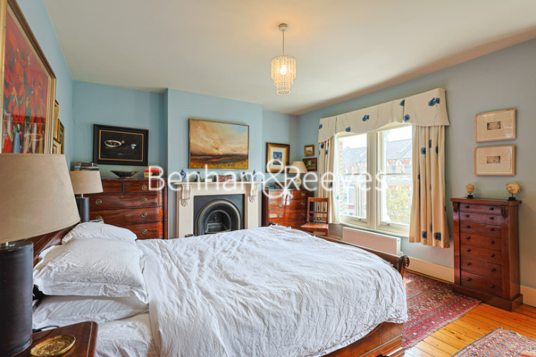 5  bedrooms house to rent in Archibald Road, Tufnell Park, N7-image 4