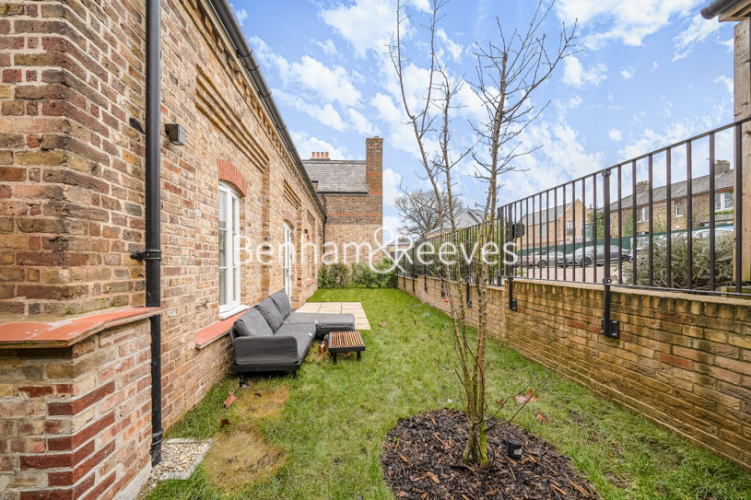 2  bedrooms flat to rent in Daffodil Crescent, Barnet, EN4-image 5