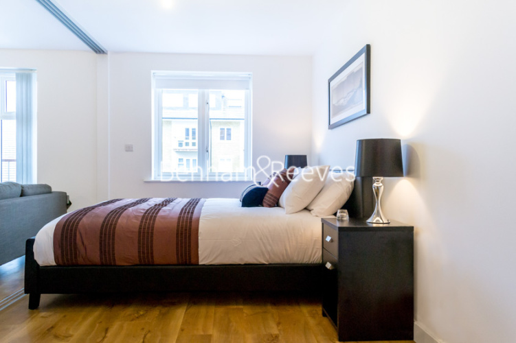 1  bedroom flat to rent in Park Lodge Avenue, West Drayton, UB7-image 3