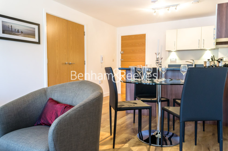1  bedroom flat to rent in Park Lodge Avenue, West Drayton, UB7-image 11