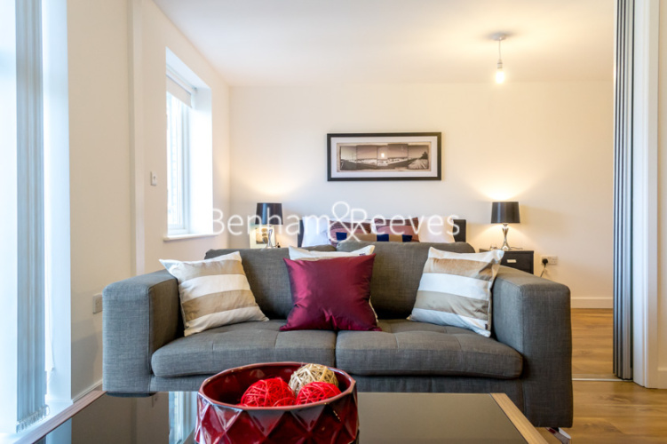 1  bedroom flat to rent in Park Lodge Avenue, West Drayton, UB7-image 13
