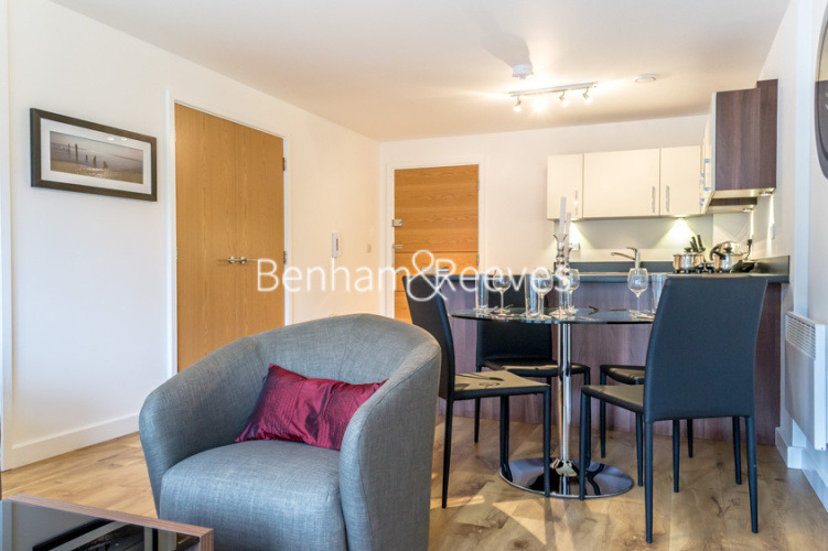 1  bedroom flat to rent in Park Lodge Avenue, West Drayton, UB7-image 14