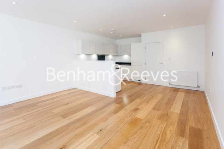 2  bedrooms flat to rent in Holman Drive, Norwood Green, UB2-image 8