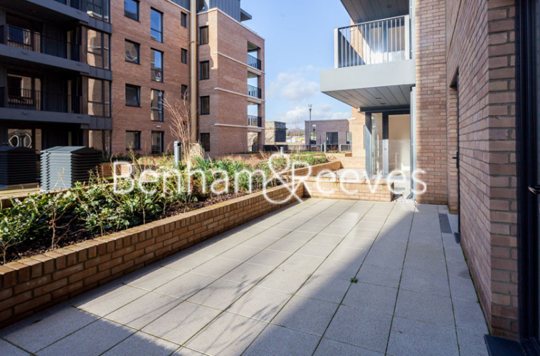 2  bedrooms flat to rent in Holman Drive, Norwood Green, UB2-image 12